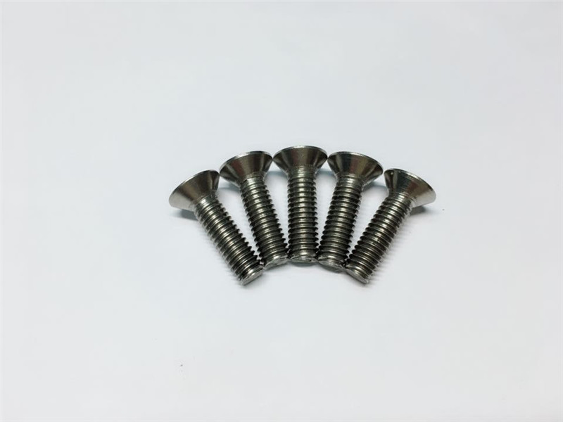 M3, M6 șurub din titan cu șurub cu cap plat cu șuruburi șuruburi cu flanșă din titan pentru chirurgie a coloanei vertebrale