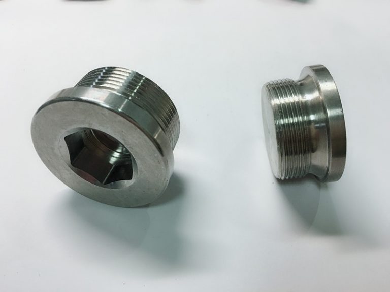 Șurub cu inel din oțel inoxidabil la comandă cu inel cheie ss